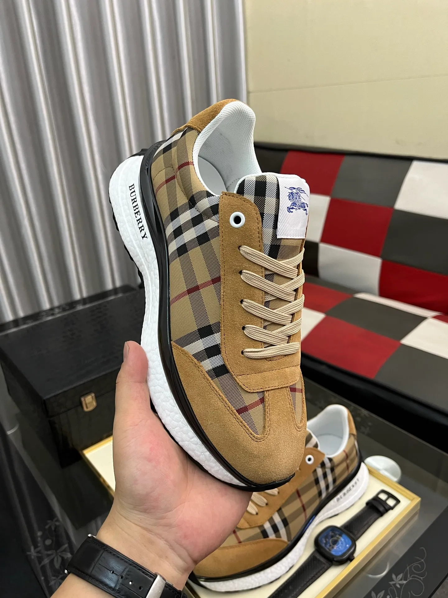 Men's shoes 💰438⌚️⌚️[BURBERRY] Burberry's authentic original high-end casual shoes🇨🇳Exquisite craftsmanship, this fabric is made of high mercerized fabric💯top layer🐷leather lining, suitable for drivers to drive🌴Original wear-resistant rubber outsole, versatile style, worth owning🍓Sizes 38-442️⃣Colors available